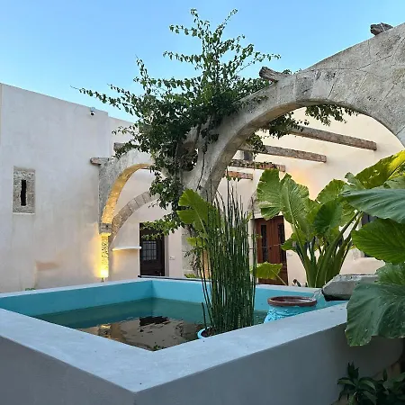 Sala Historical Luxury Apartment *