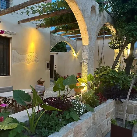 Sala Historical Luxury Apartment Rhodes City